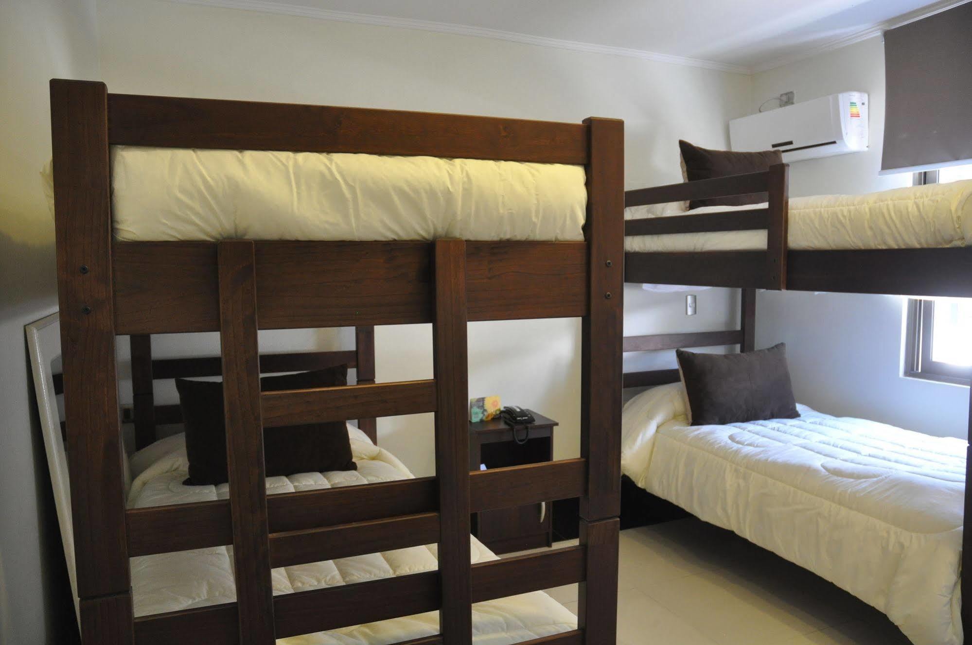 Cosmopolita Hostel Santiago du Chili Extérieur photo