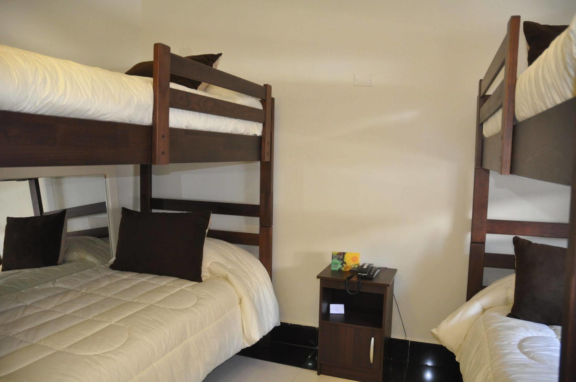 Cosmopolita Hostel Santiago du Chili Extérieur photo